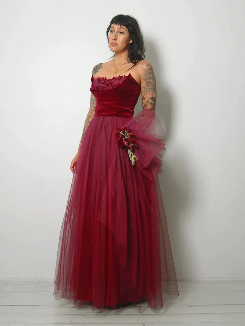 1950's Velvet Flower Applique Gown