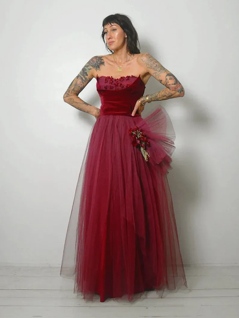 1950's Velvet Flower Applique Gown