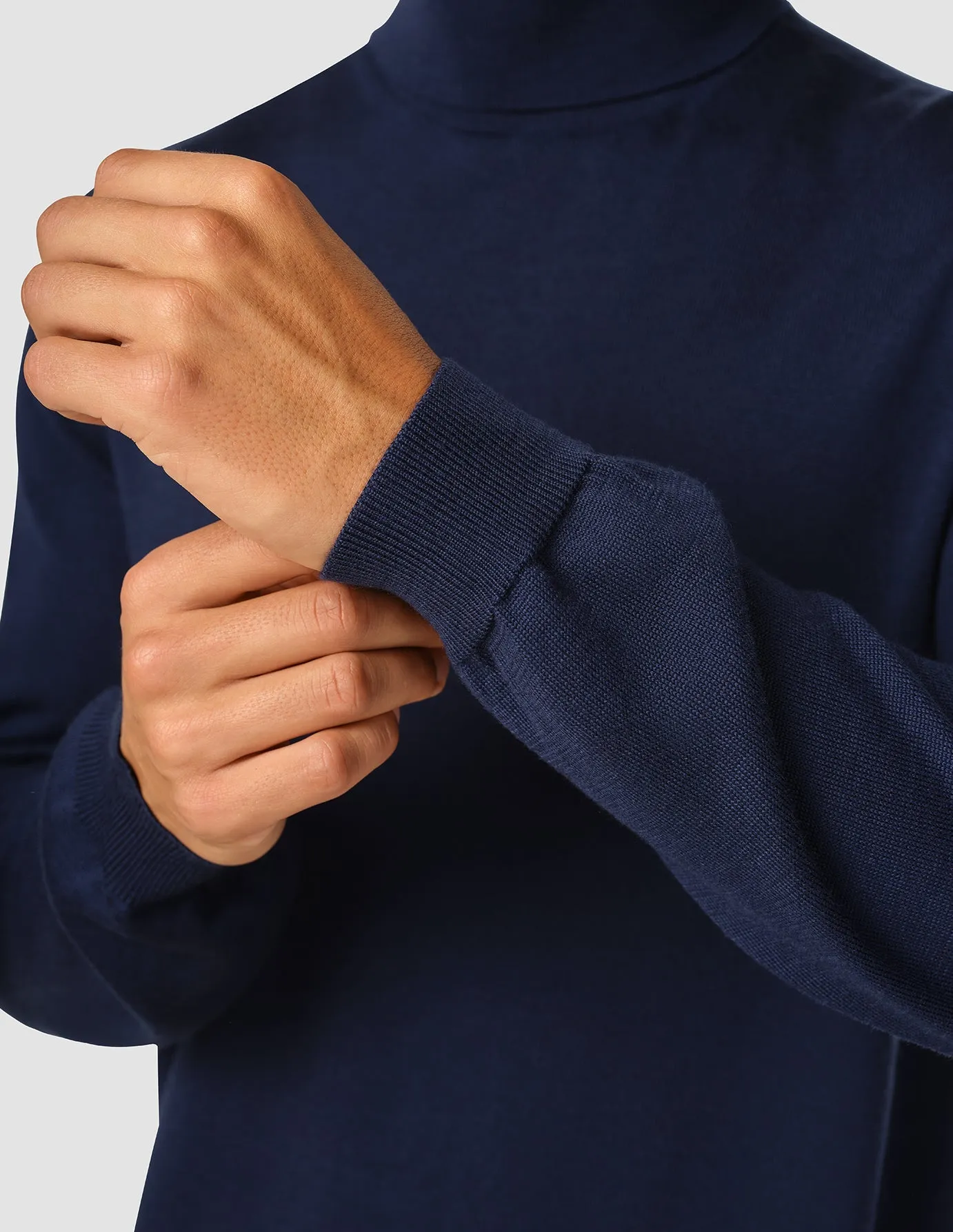 Premium Merino Turtleneck Navy